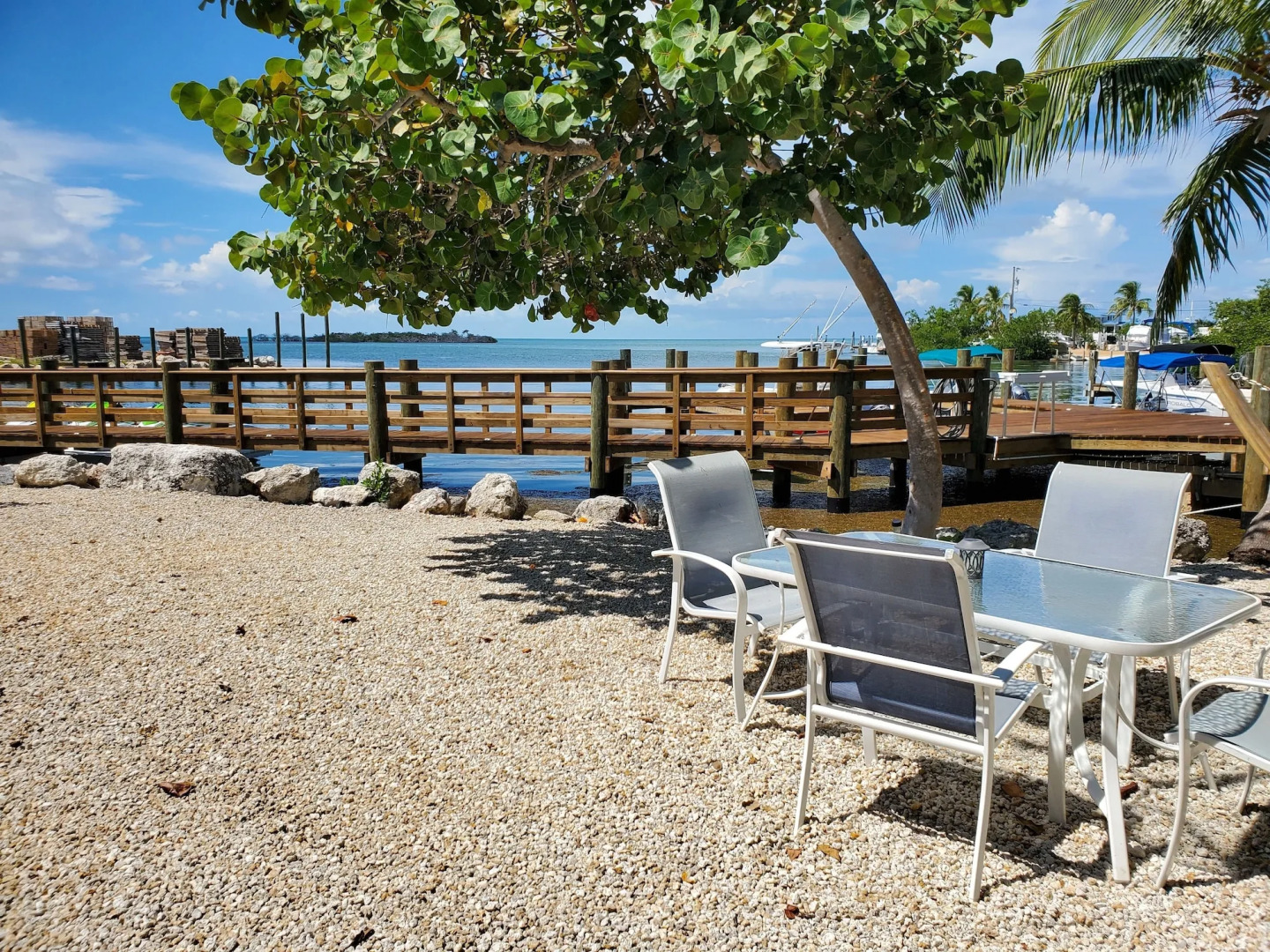 Captain Pips Marina & Hideaway