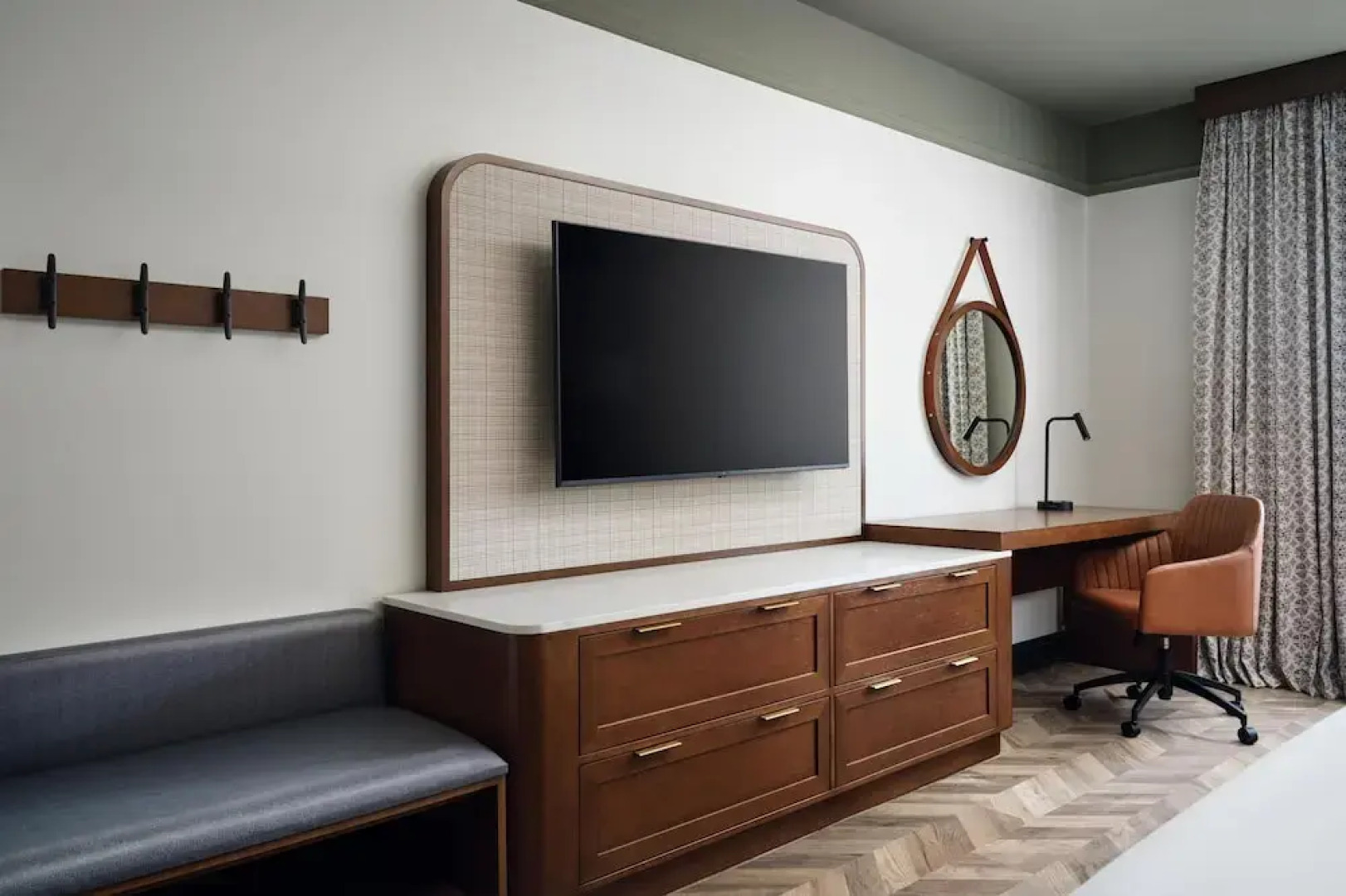 Tryon Riverfront Inn New Bern, Tapestry