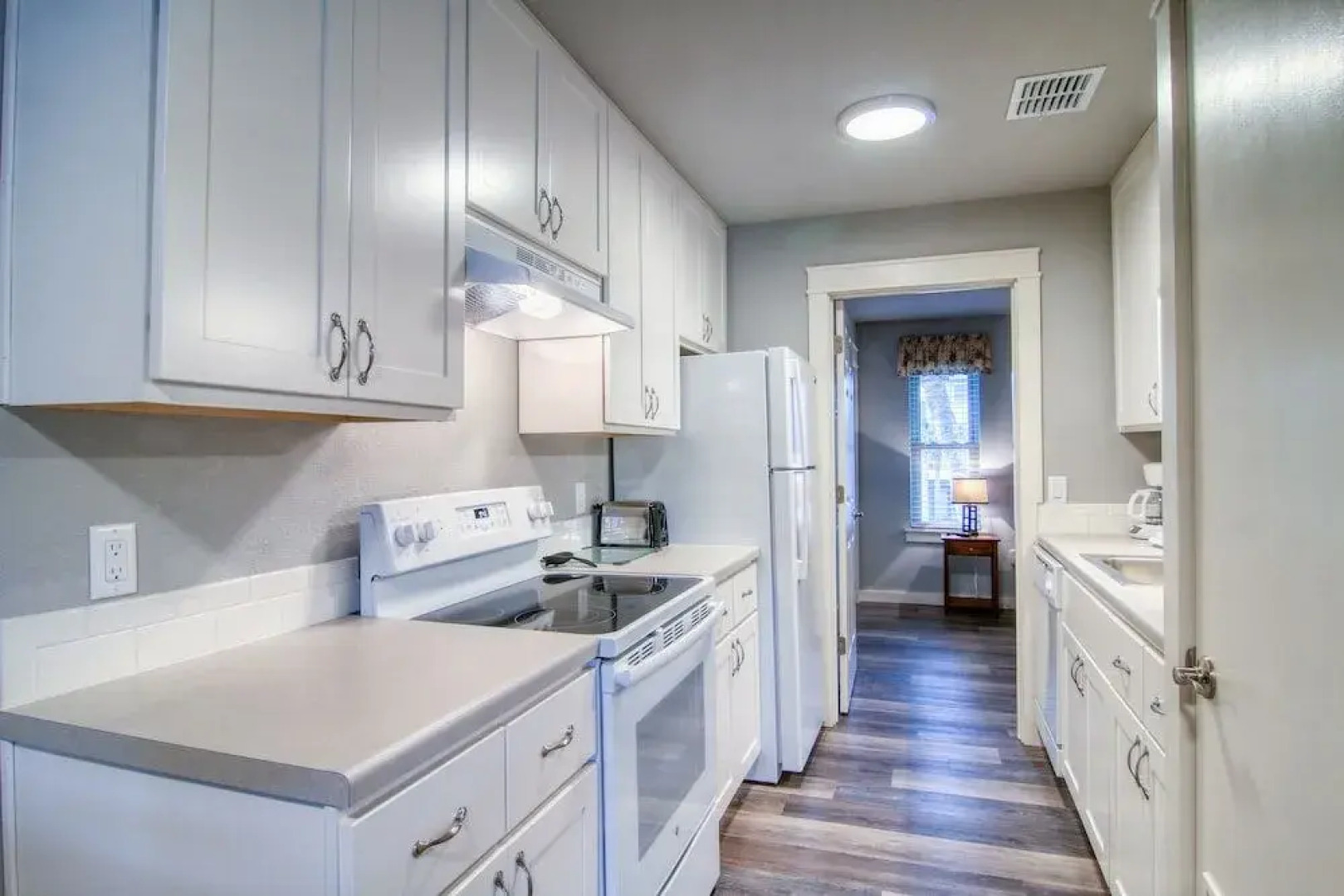 Courtyard #202 1 Bedroom 1 Bathroom Condo