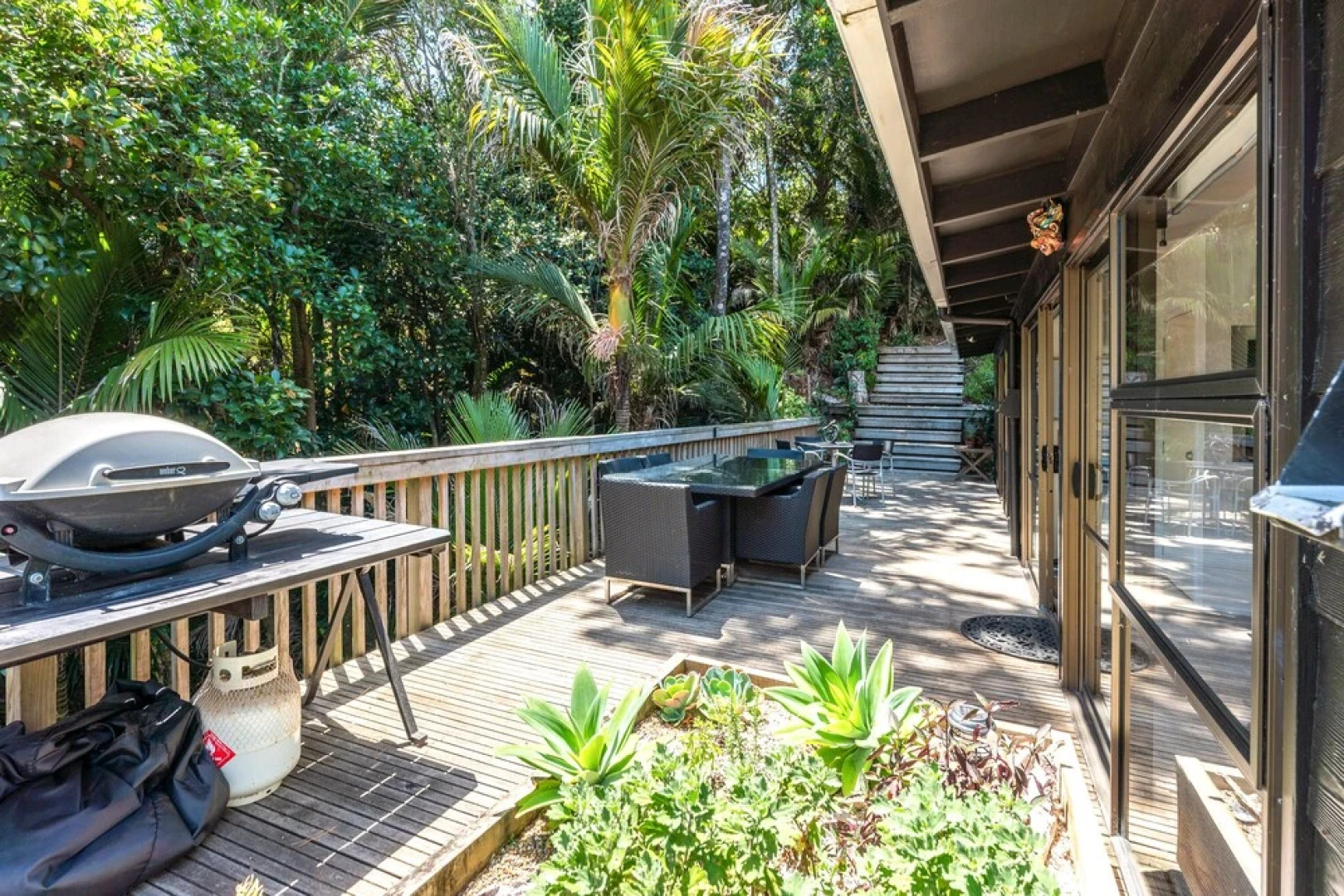 Treetops - Forest Escape - Onetangi