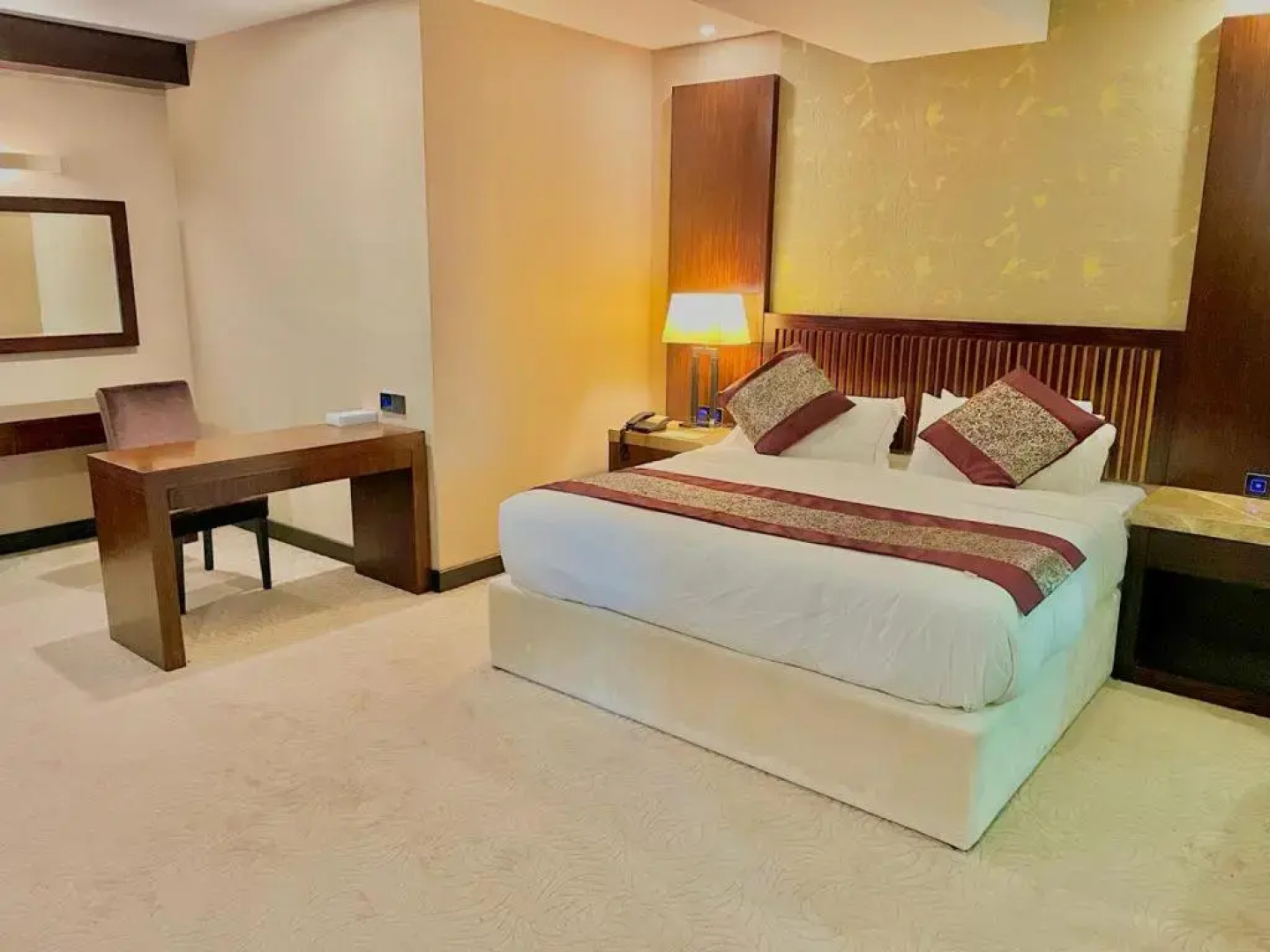 Royale Signature Hotel