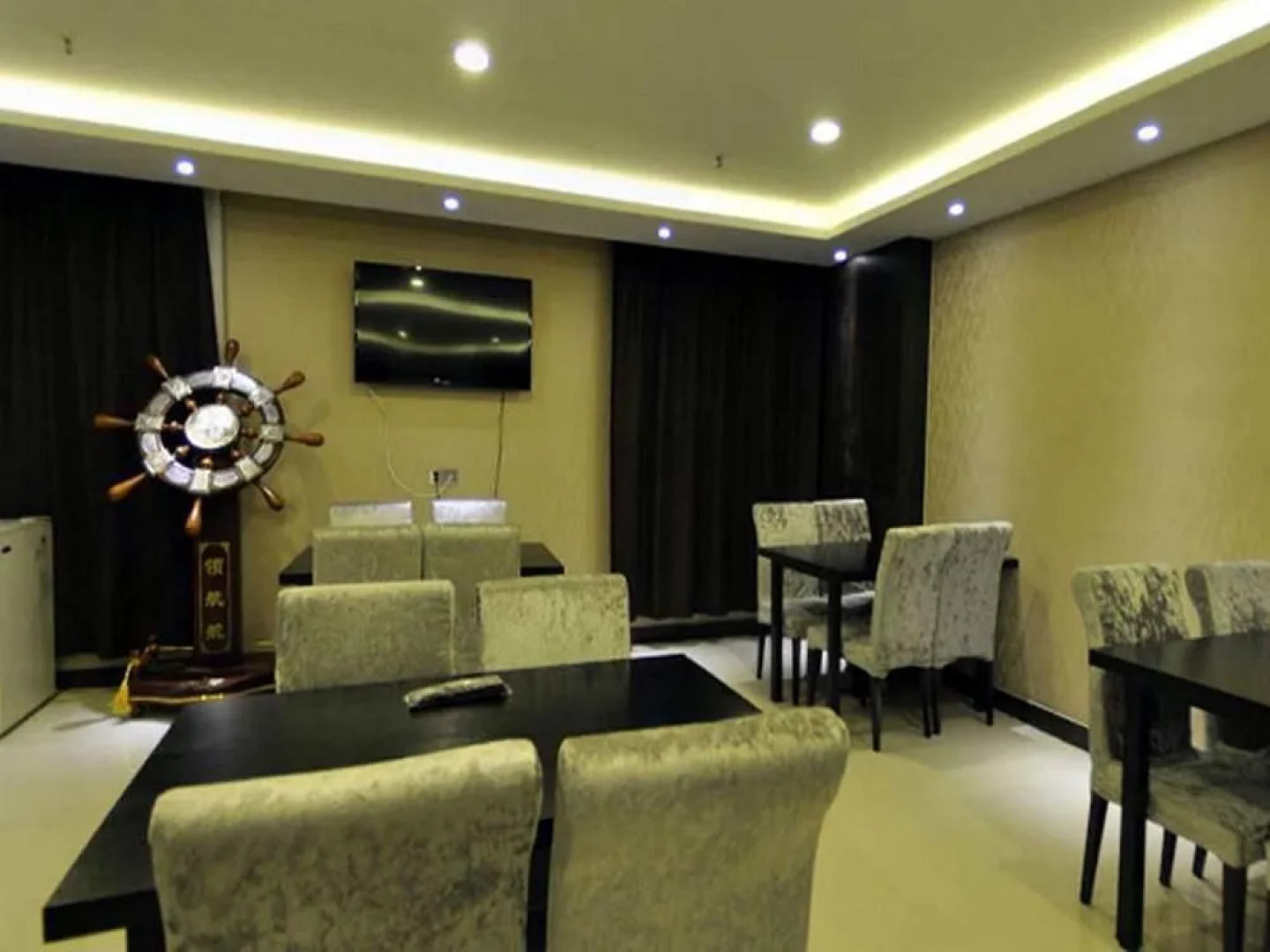 Jiuhou Boutique Hotel