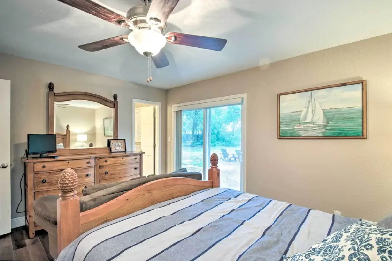 Quiet Retreat w/ Fire Pit ~ 4 Miles to Pensacola!