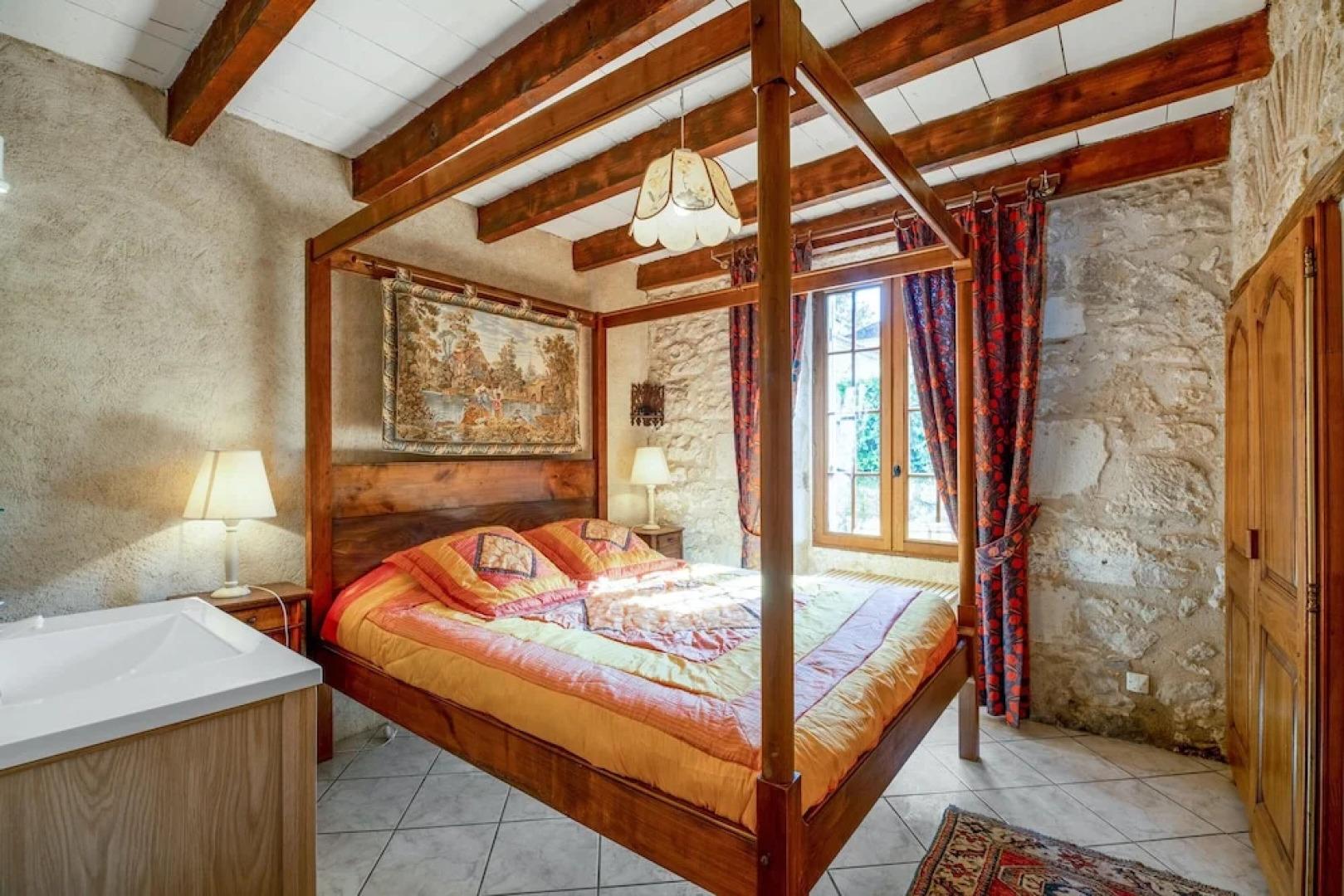 House With 6 Bedrooms in Thenac , With Private Pool, Furnished Garden and Wifi