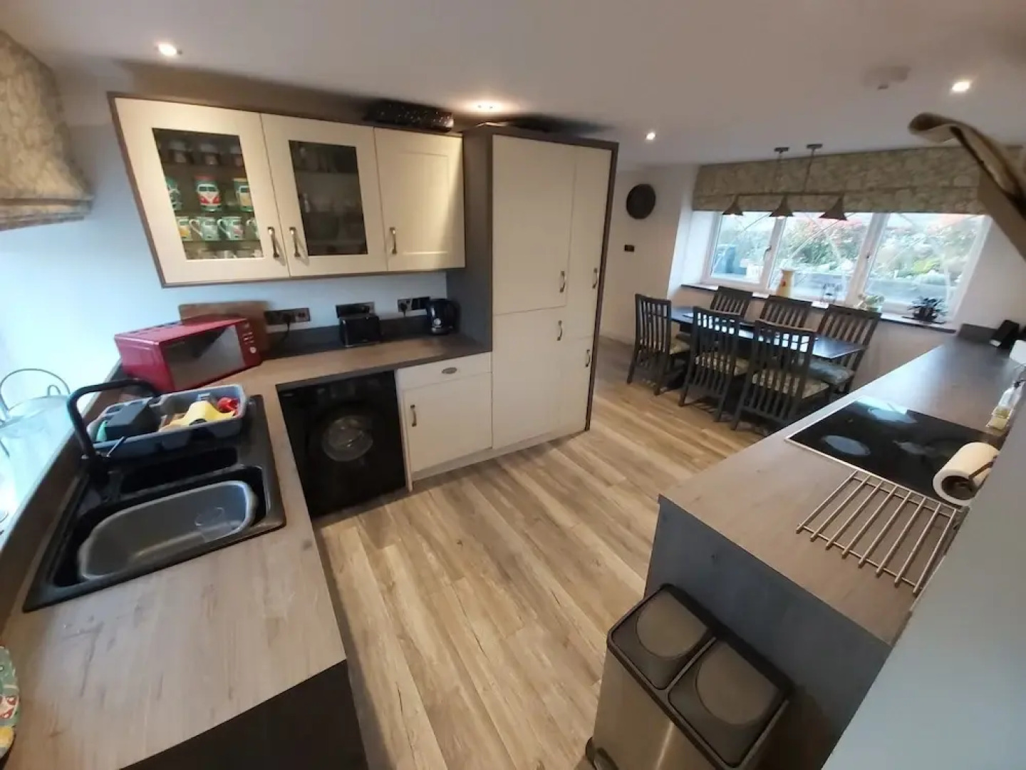 Bluebell House 5 Star Luxury 4 Bdrms and hot tub