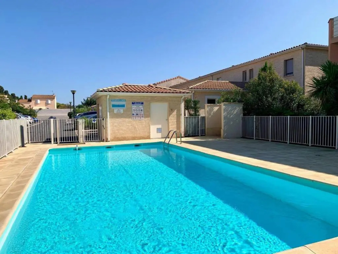 Appartement Mèze, 2 pièces, 4 personnes - FR-1-604-18