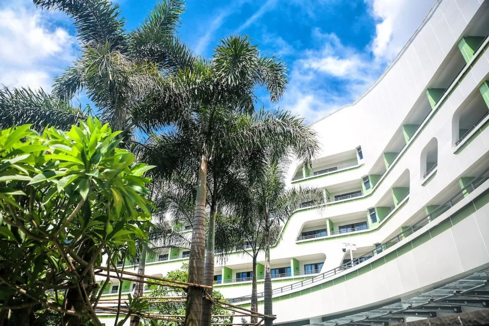 Hainan Blue Horizon Jun Hua Hotel