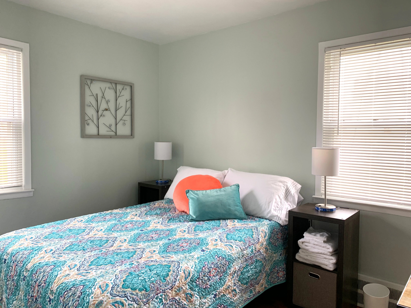 Colorful and Stylish Retreat - 5 Min To GM