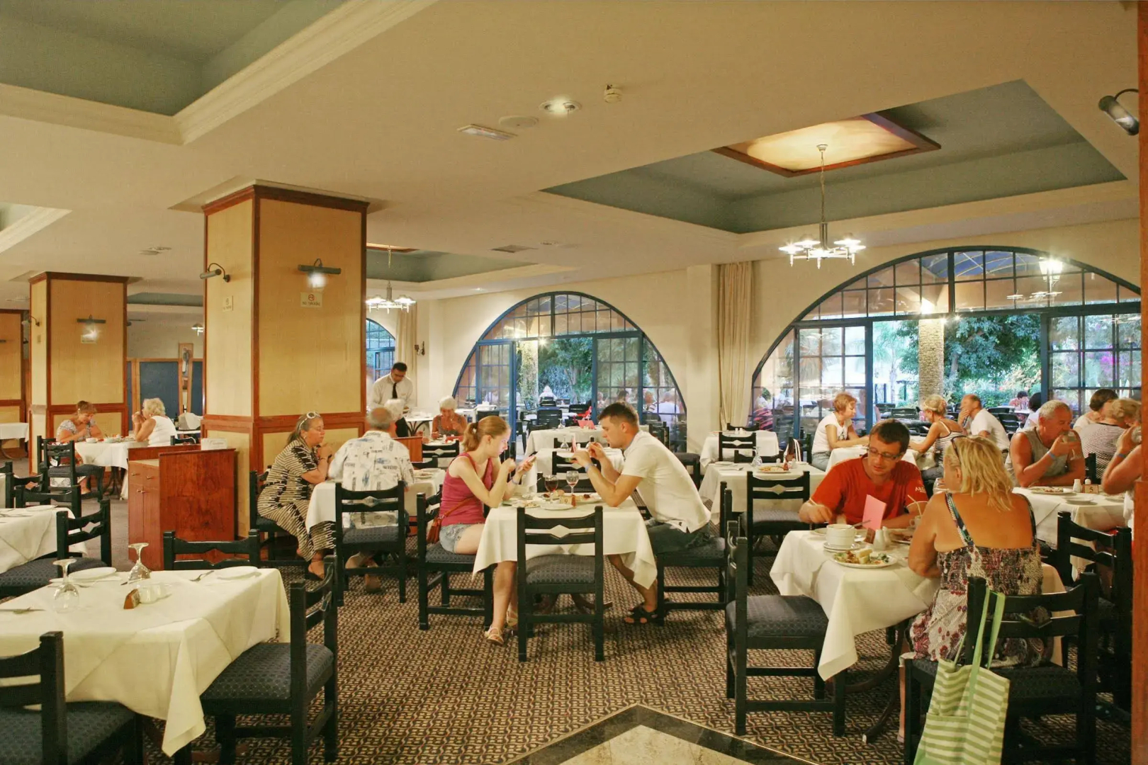 Navarria Hotel
