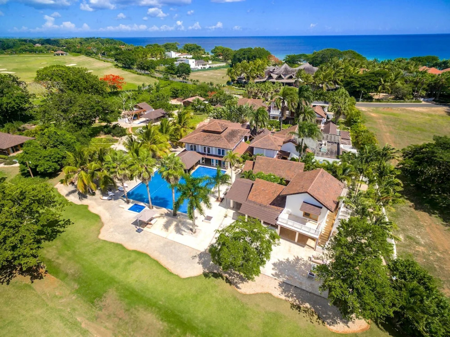 Srvittinivillas Agp36 / Spacius / Confortable Luxury Villa/ Family/ Team/ Cdc