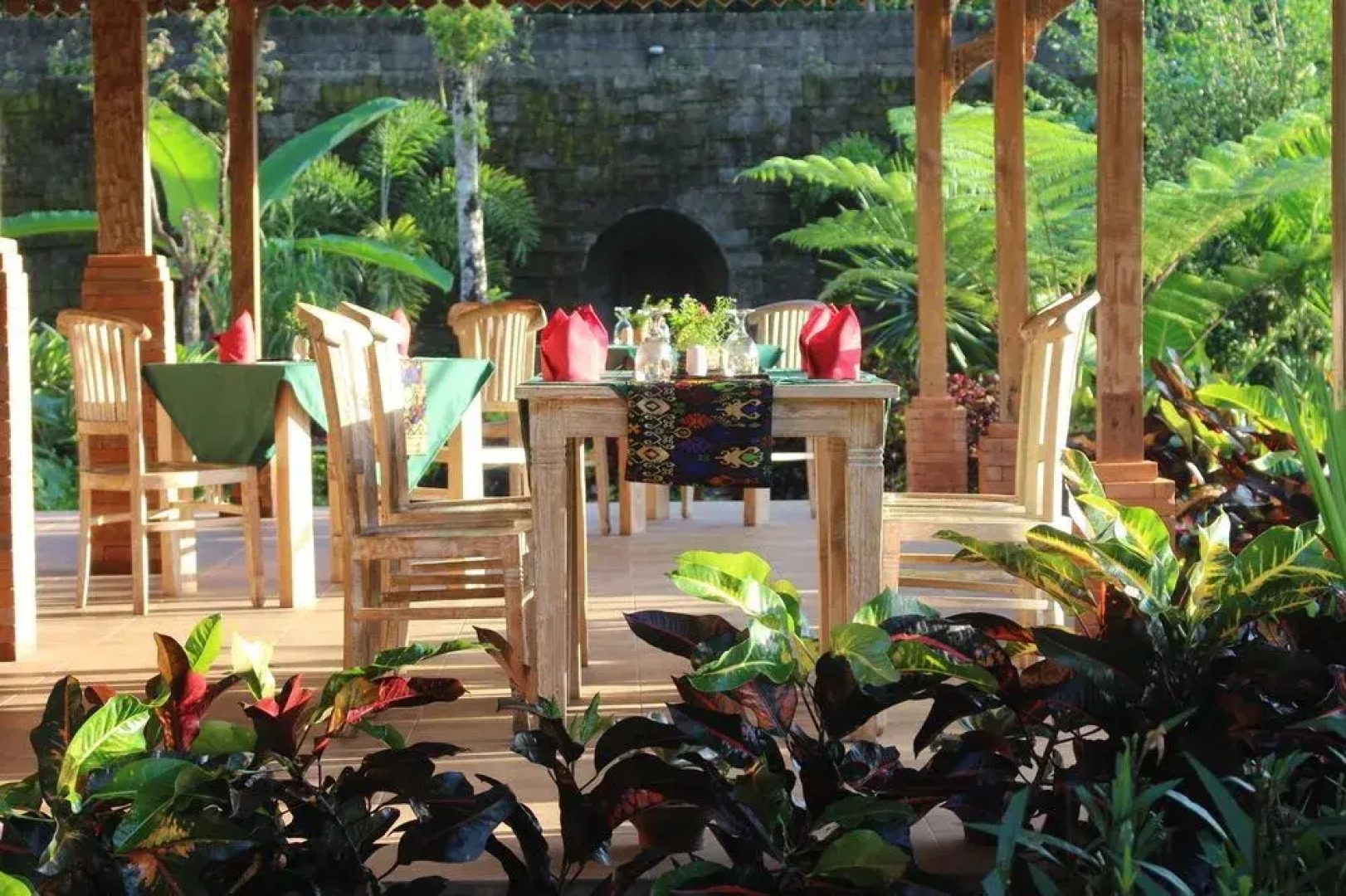 Senetan Villa and Spa Resort