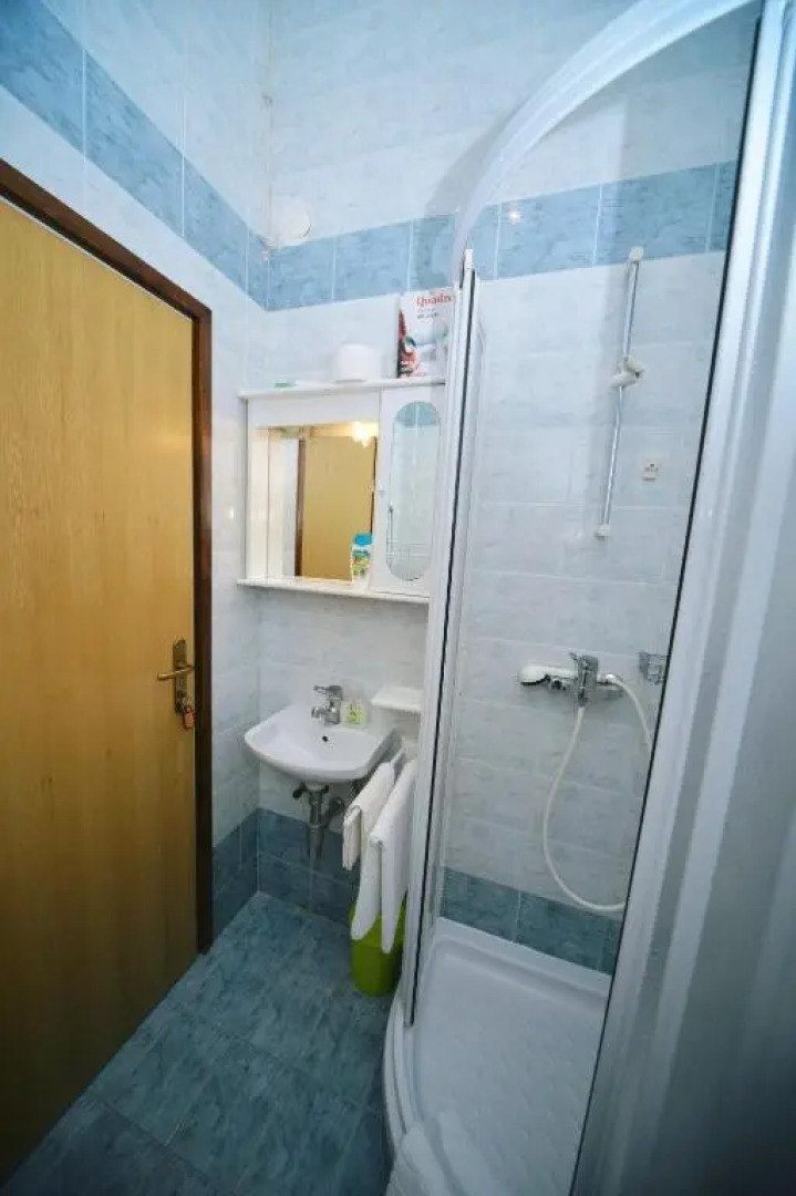 Apartments and Rooms Lago Rupa