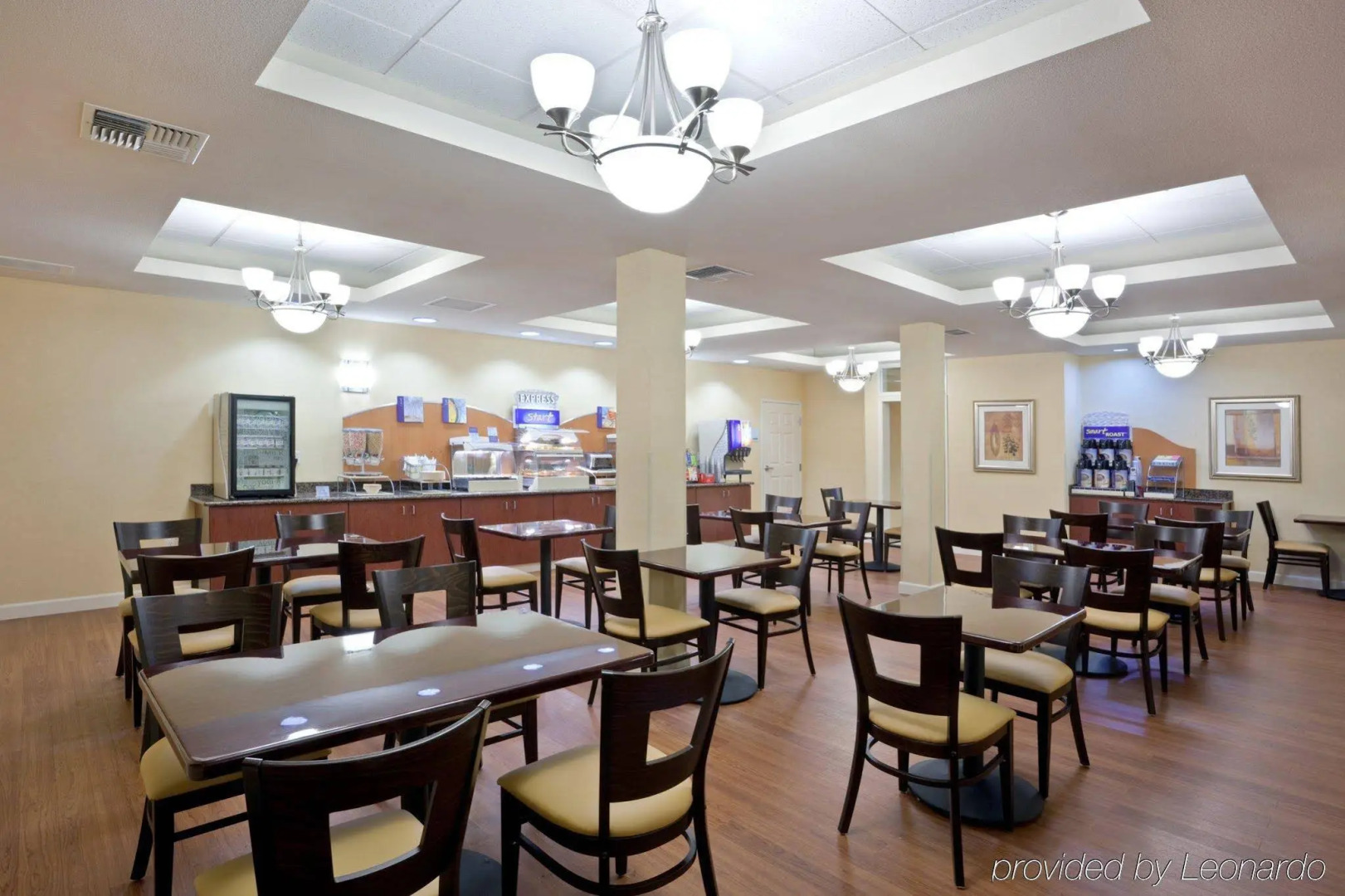 Holiday Inn Express & Suites Seattle North - Lynnwood by IHG