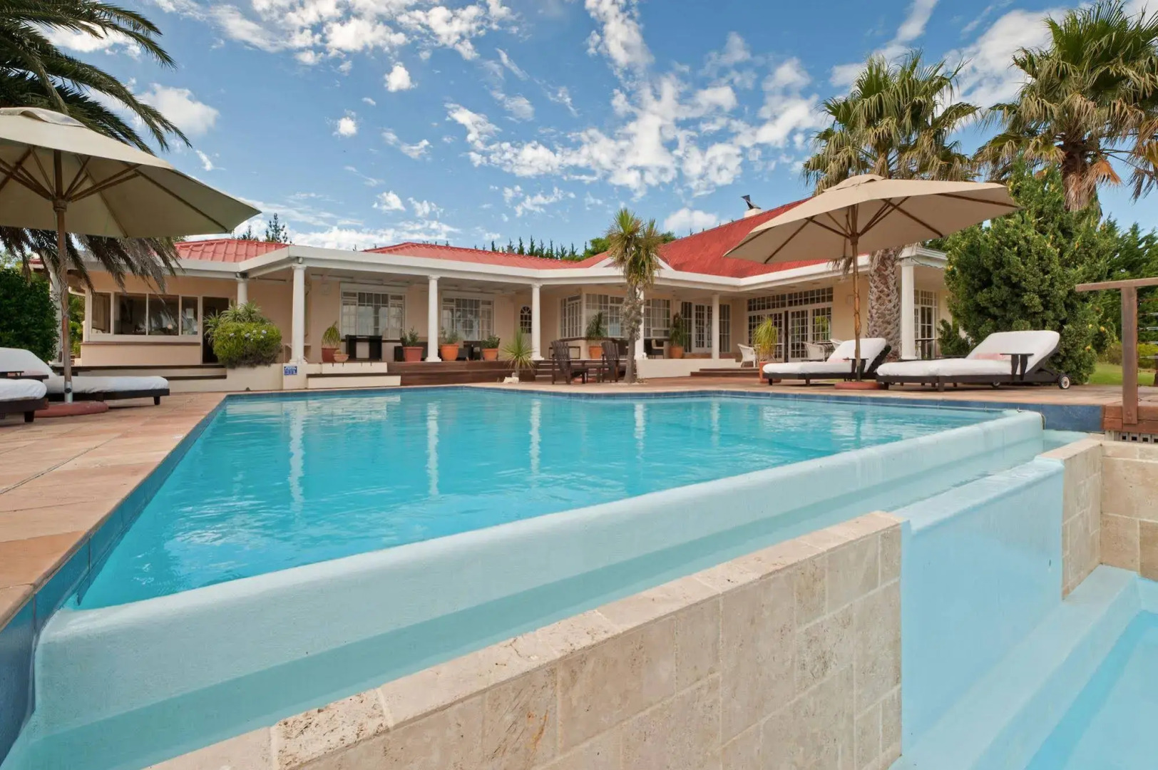 Bellavista Country Place