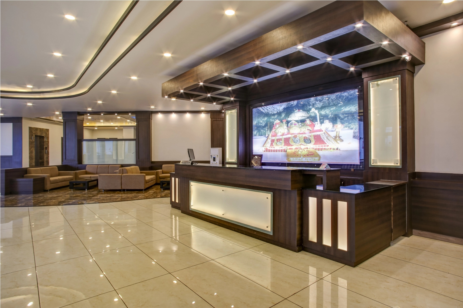 Hotel The Royal Krishna