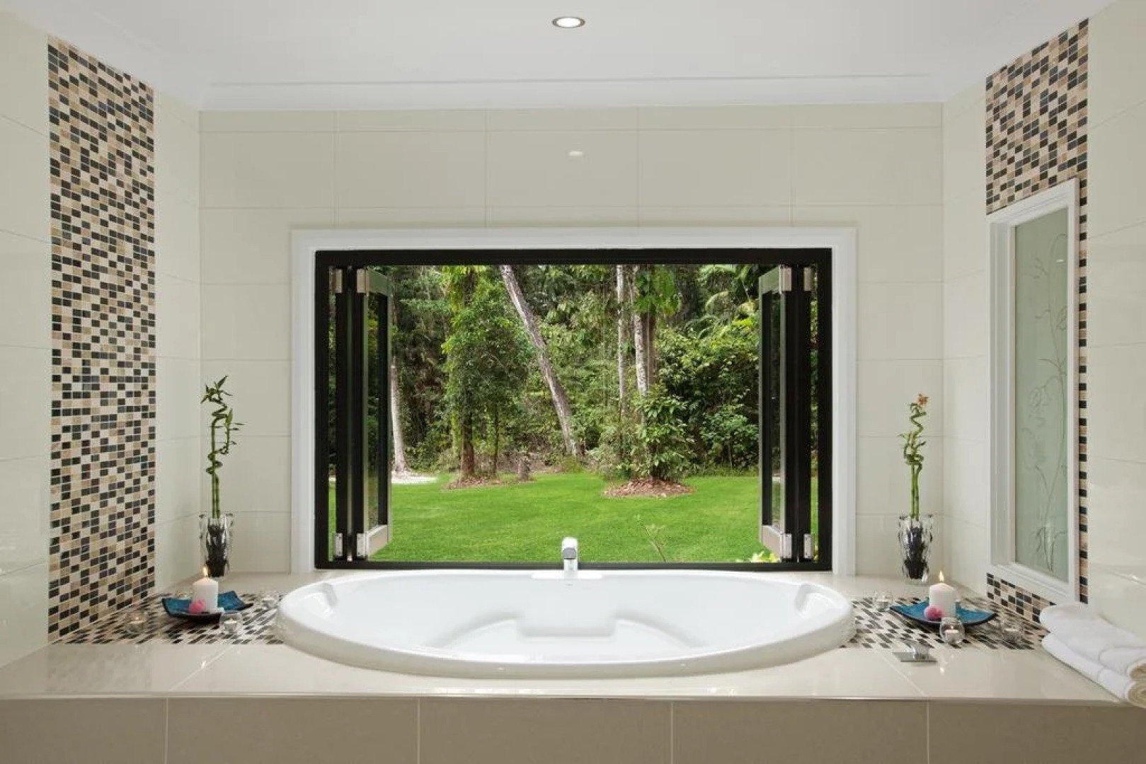 Snuggles Bed & Breakfast