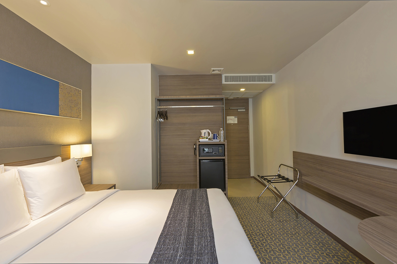 Holiday Inn Express Bangkok Sathorn by IHG