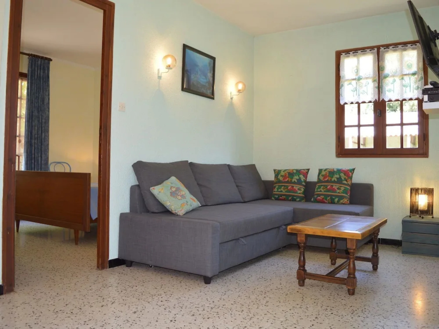 Gite on a Quiet Property, Through a Wine Garden Surrounding