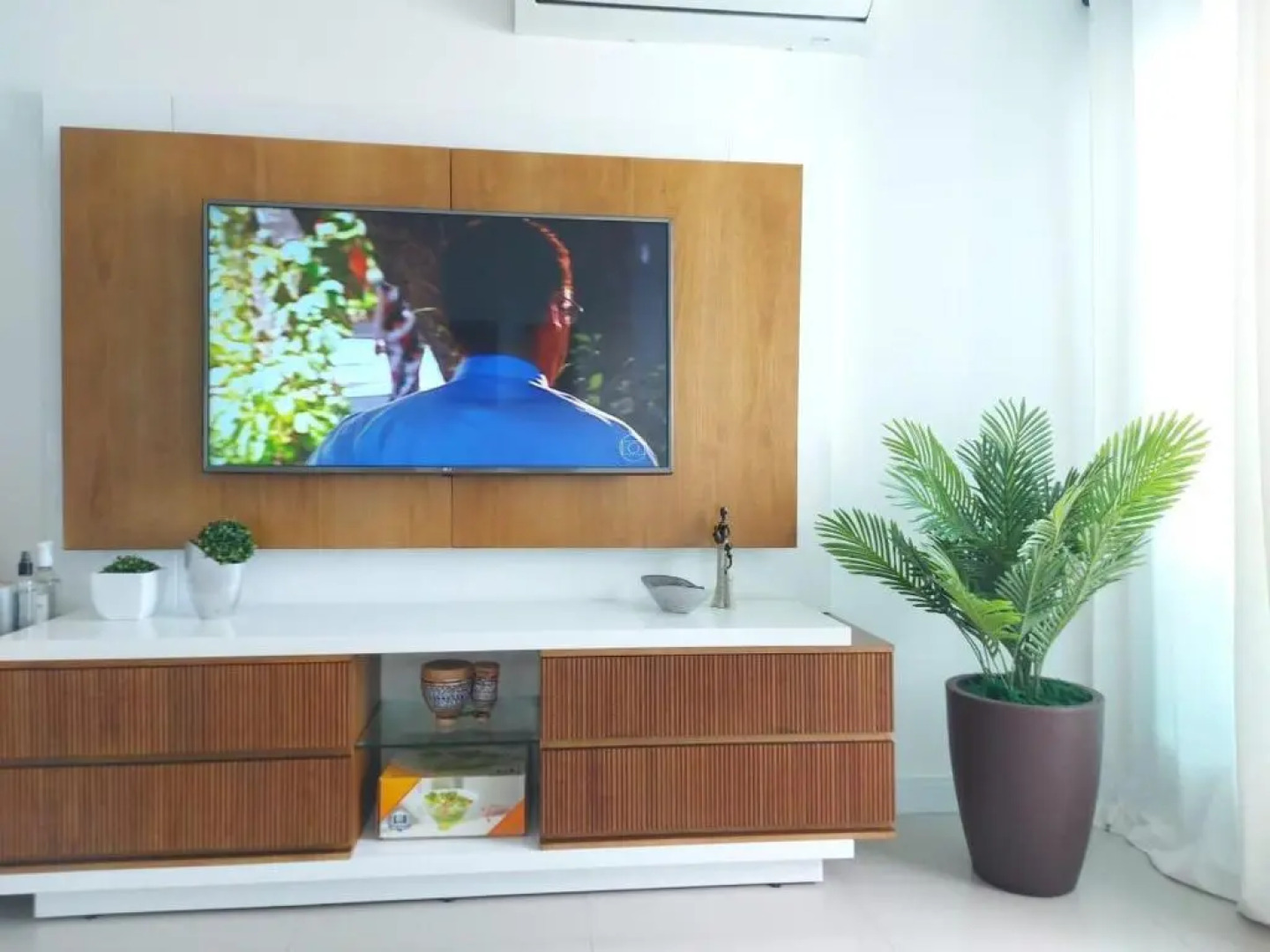 Golden Lake Residence