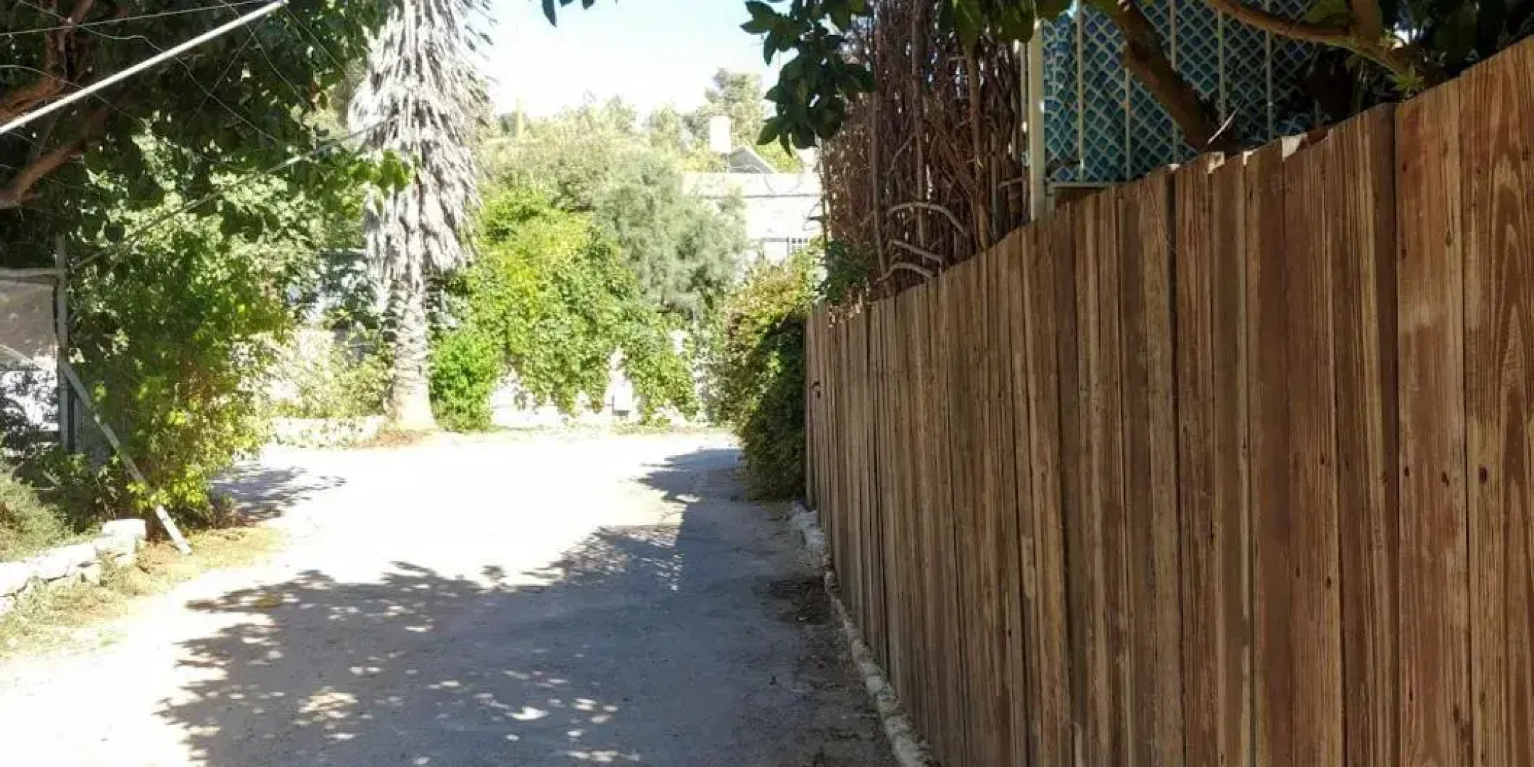 The House By The Mulberry Tree