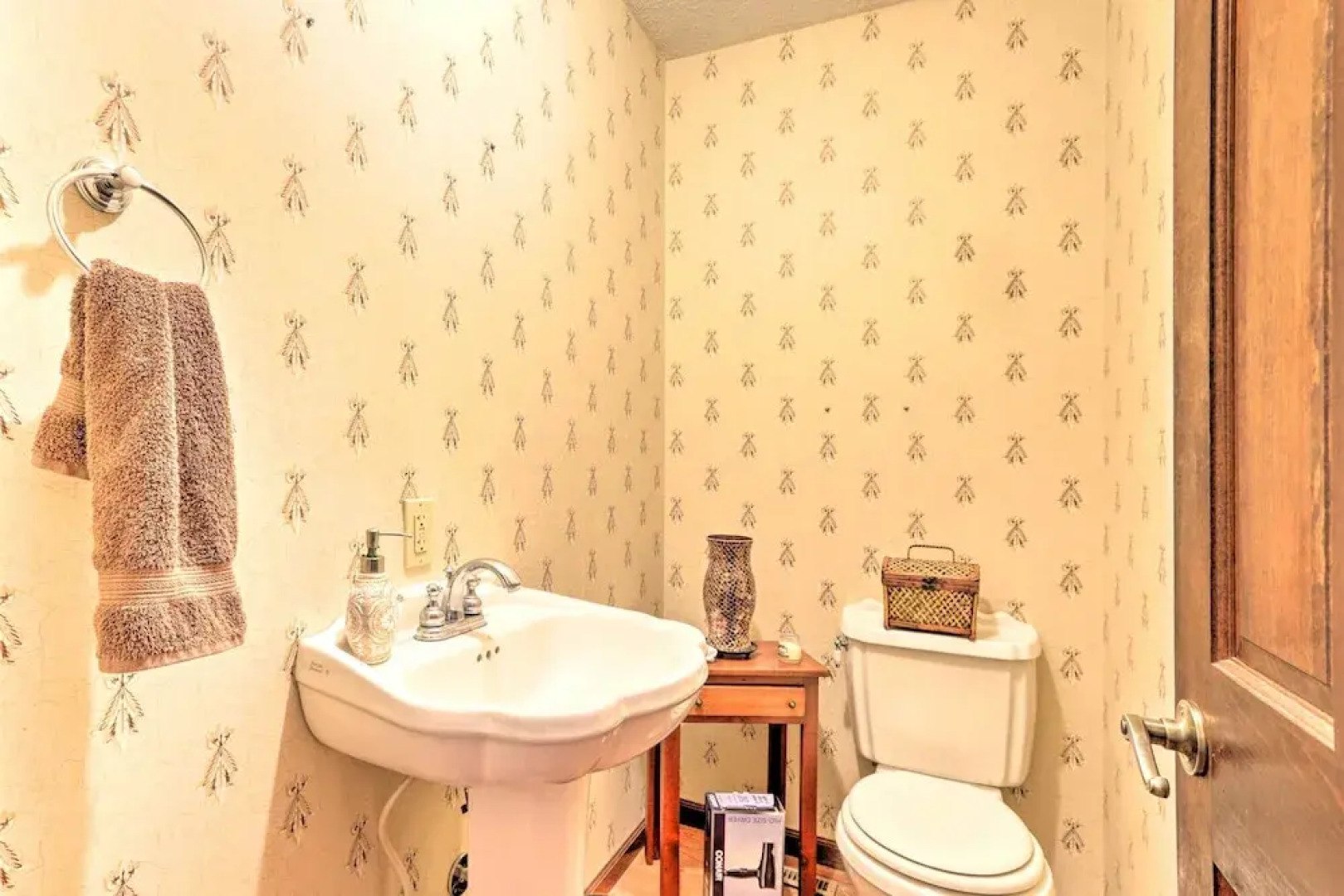 Spacious Home w/ Pond ~ 13 Mi to Columbia!