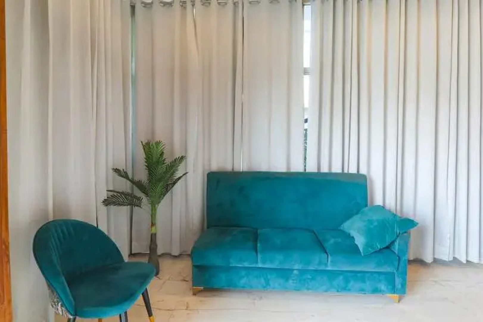 Fabhotel Royal Palm Inn