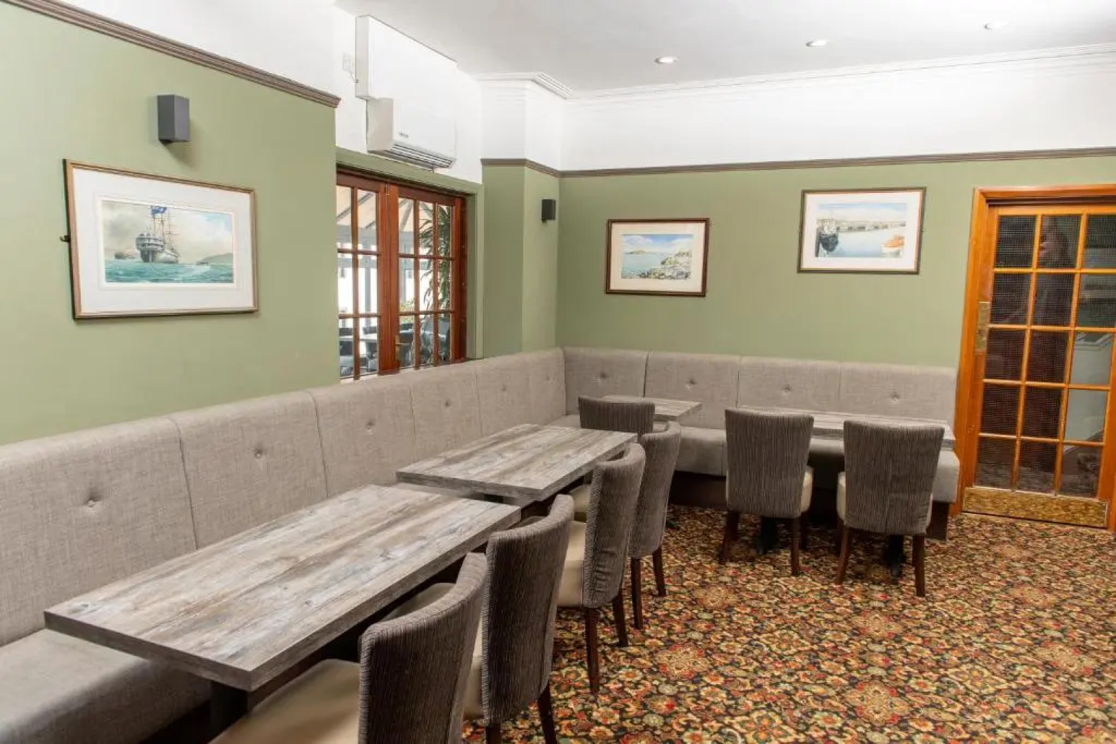 Nomi Rooms & Restaurant