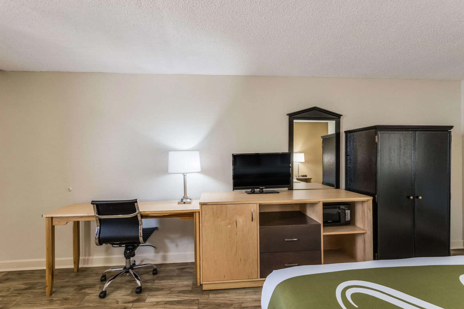 Quality Inn & Suites Hot Springs-Lake Hamilton