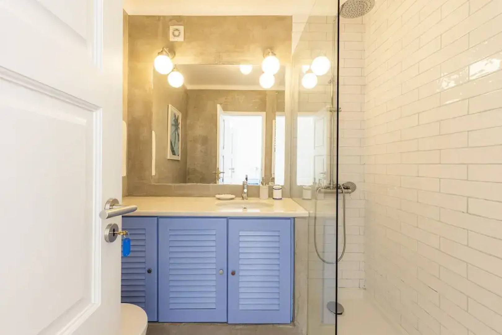 Coastal Charm Chalet by Cadenzalux