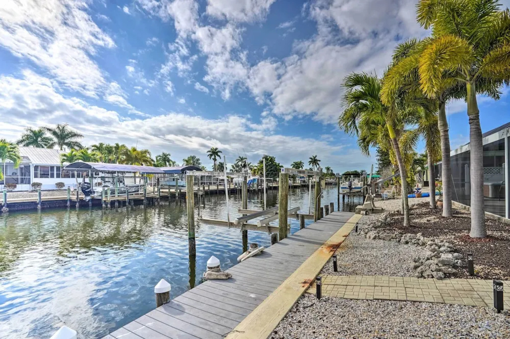 Waterfront Matlacha Home w/ Hot Tub & Grill!