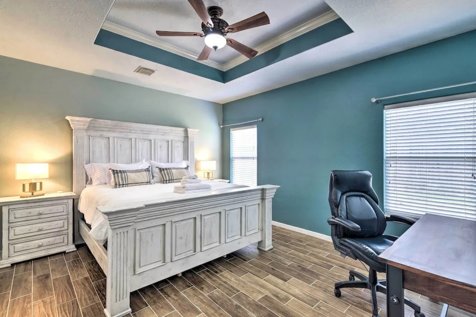 Spacious & Central Katy Retreat: 27 Mi to Houston!