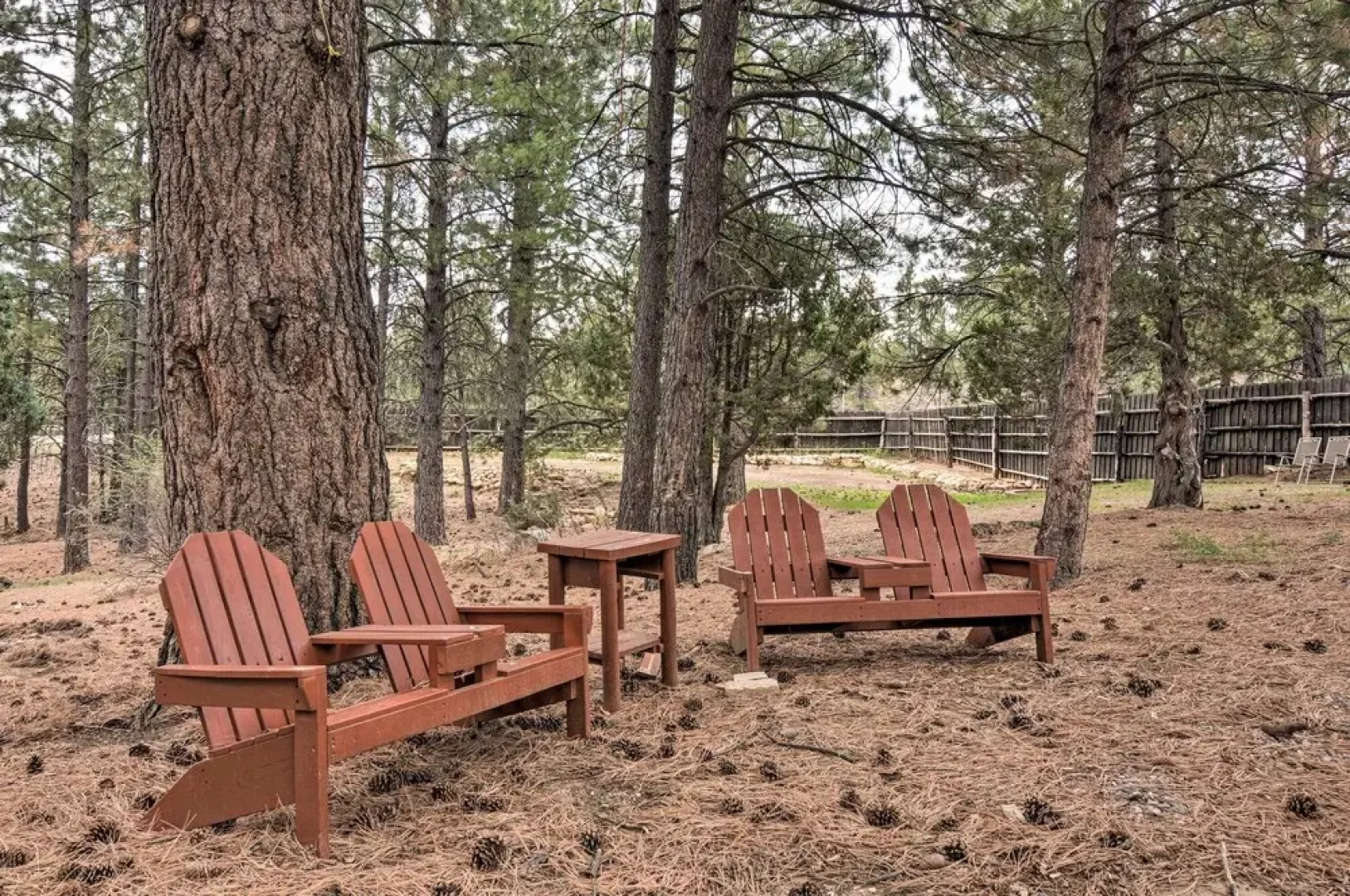 Idyllic Alton Escape ~ 37 Mi to Bryce Canyon!