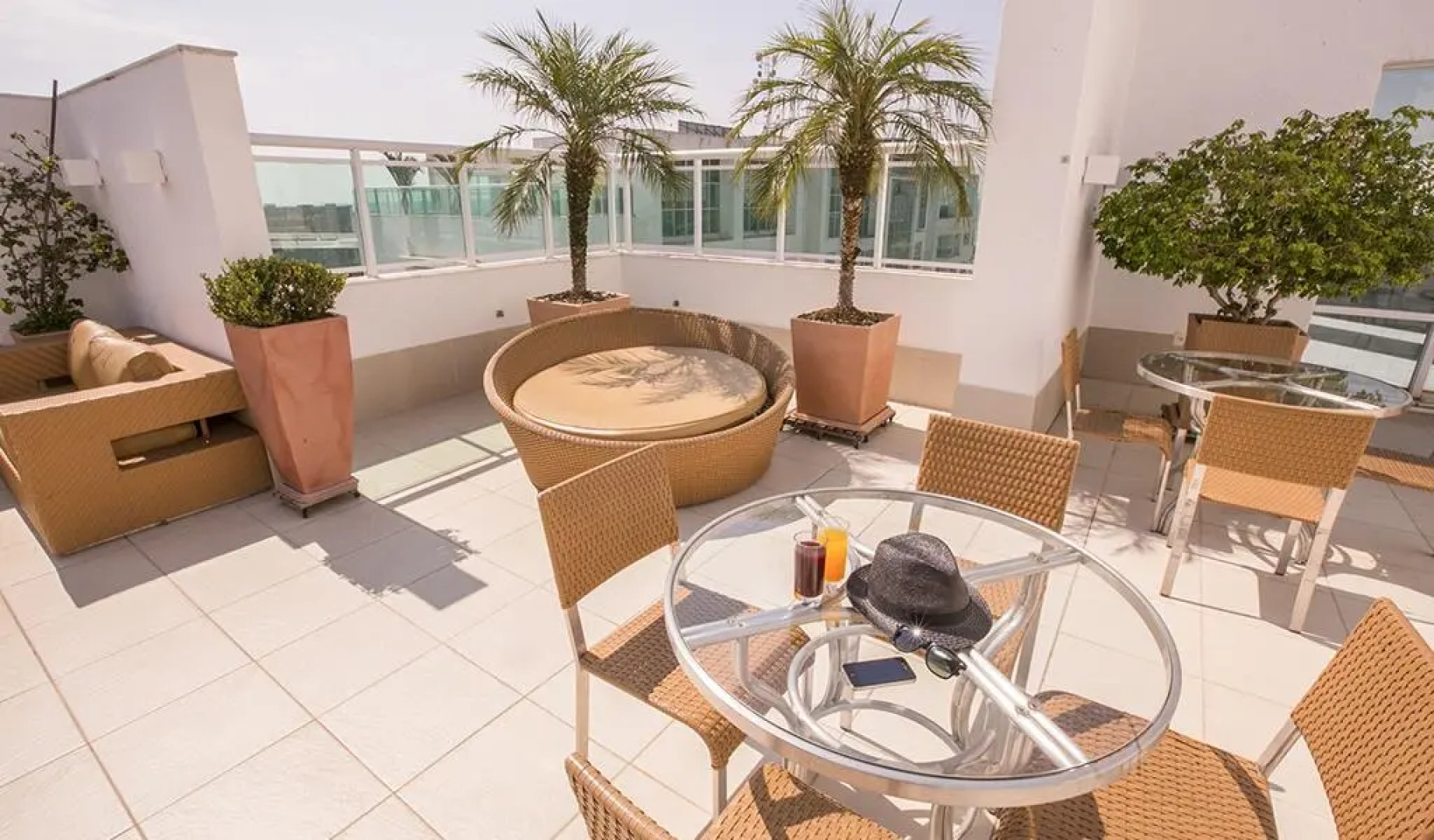 Biarritz Hplus Long Stay