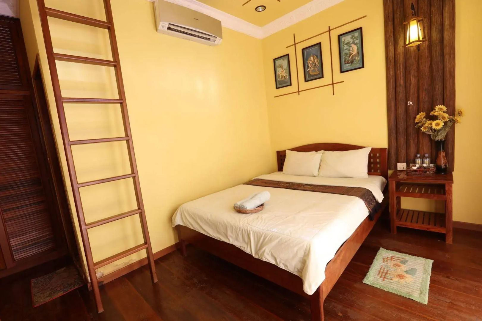 Natural Bungalows Restaurant and Bar