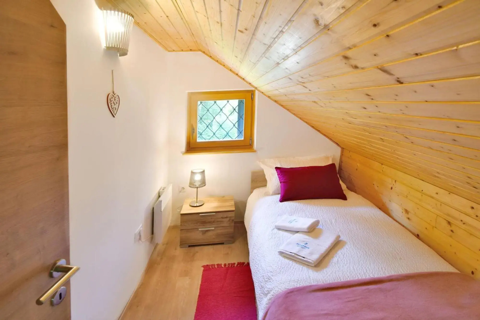 Sweet Stay Forest House