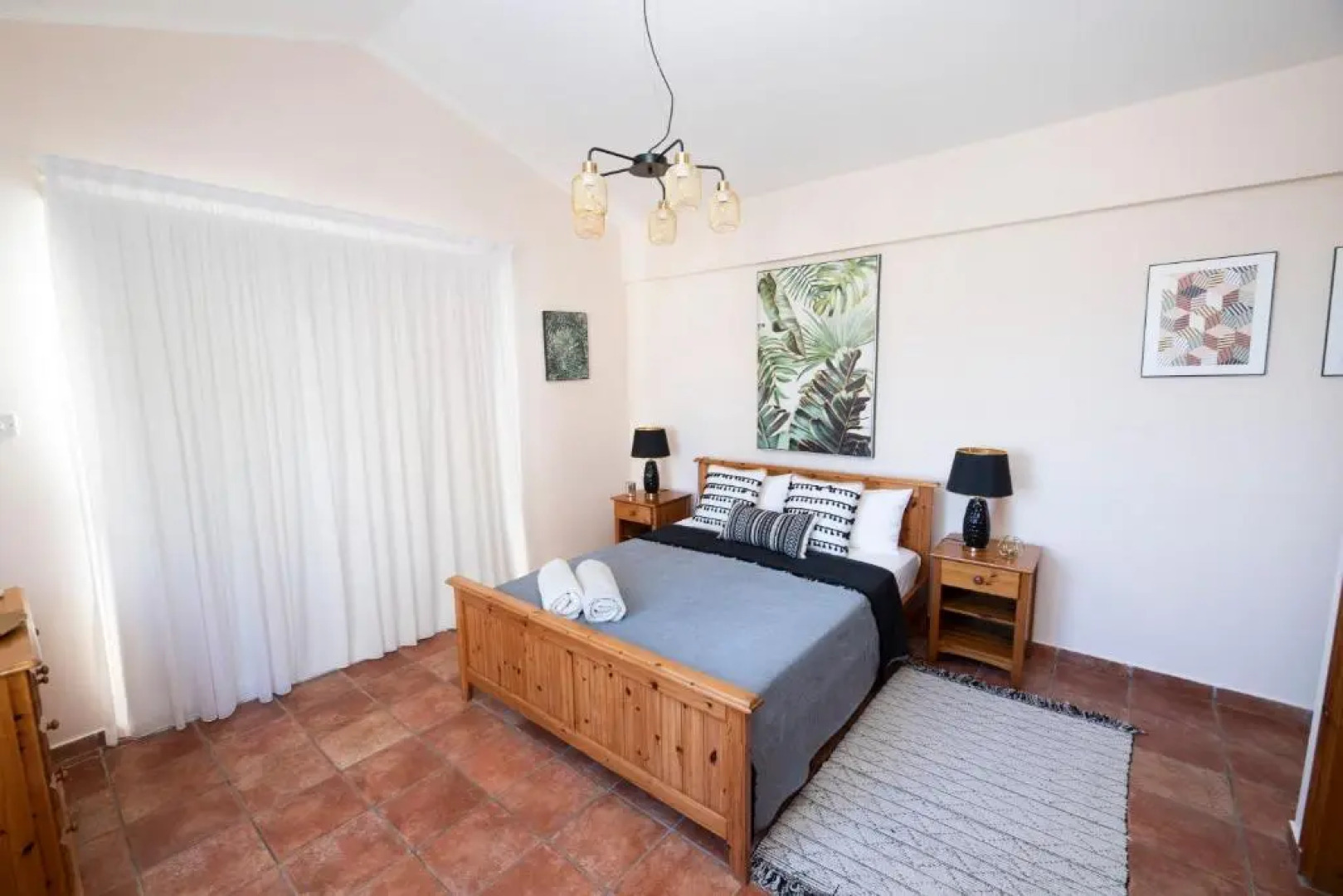 5 bed Villa in Tala, Pool & Panoramic Sea view