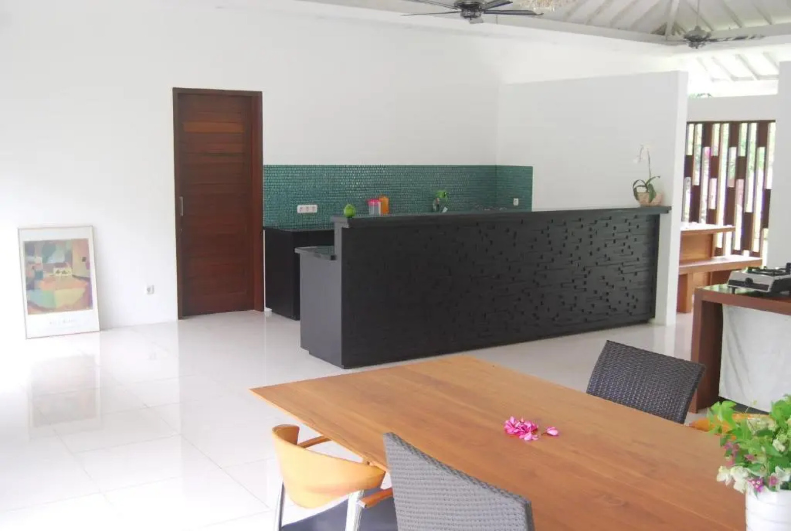 Pondok Anggrek Putih