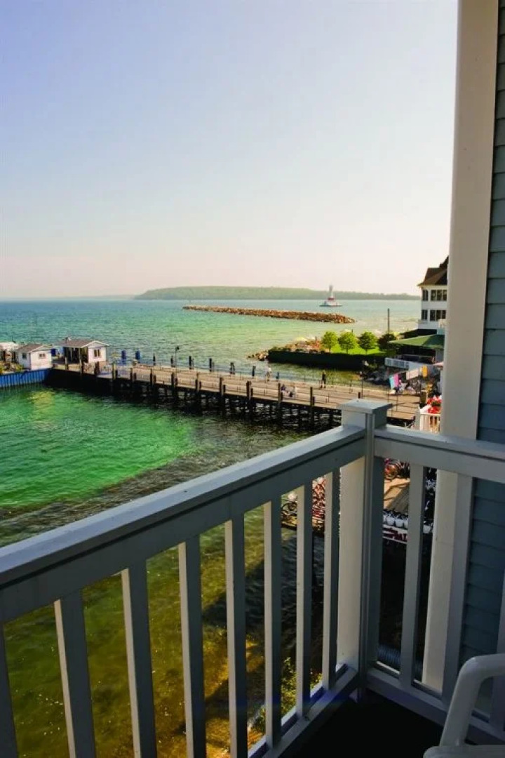 Harbor Place Studio Suites