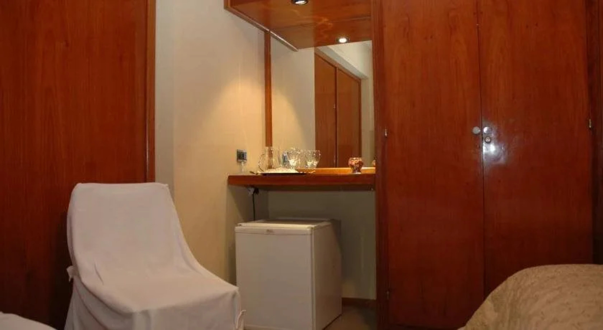 Hotel Dr. Cesar C. Carman