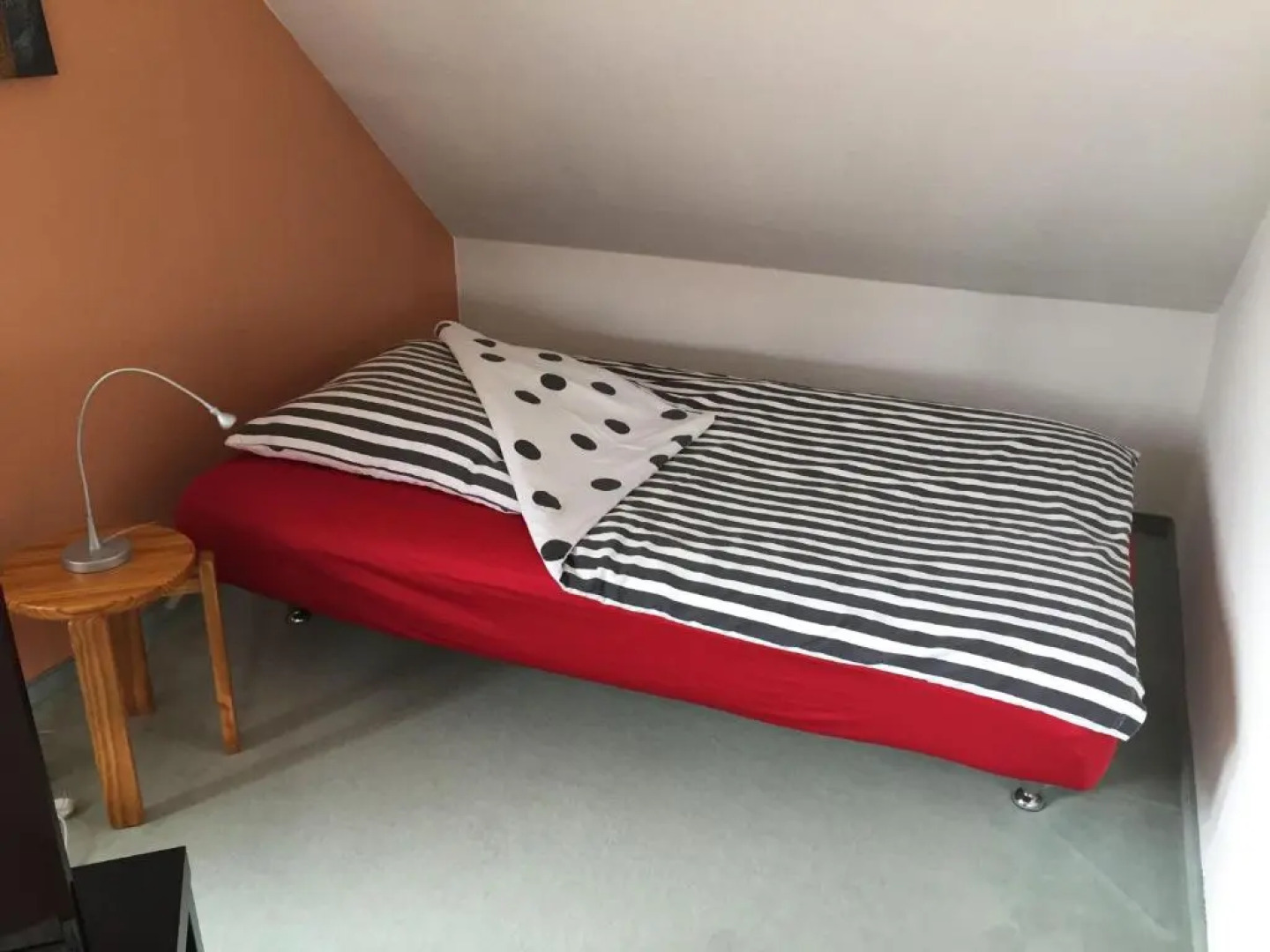 Gemuetliche-Herberge-unterm-Dach