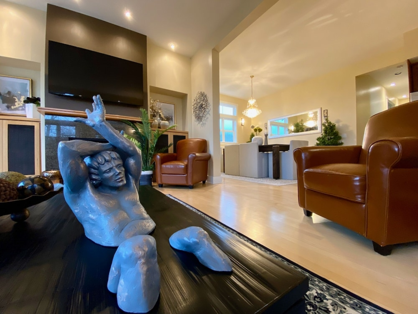 Tranquil 3BR House with Balcony