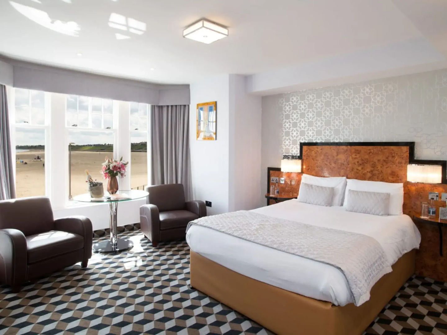 Pier Hotel