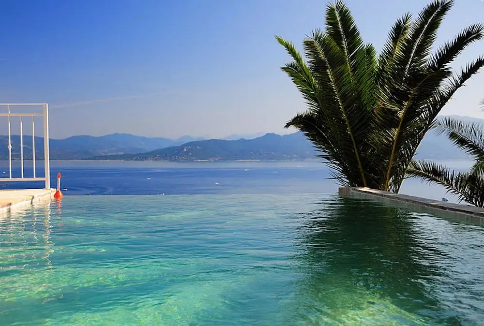 Villa With 4 Bedrooms in Belvedere Campomoro, With Wonderful sea View, Private Pool, Enclosed Garden - 500 m From the Beach