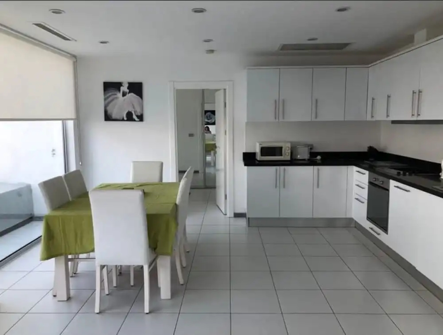 2 Bed Penthouse Apartment With Stunning Sea View