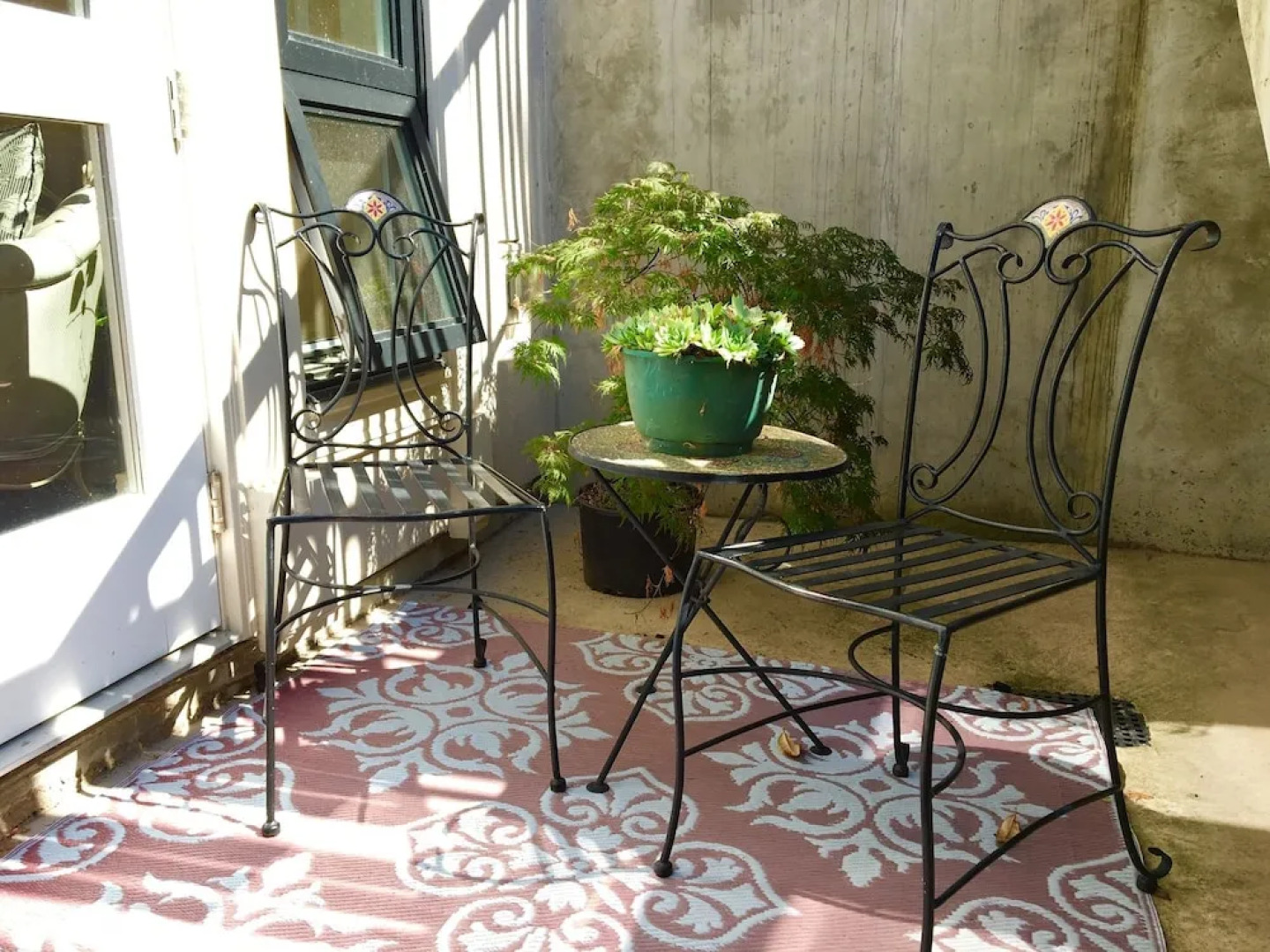 Brand New House With Garden View