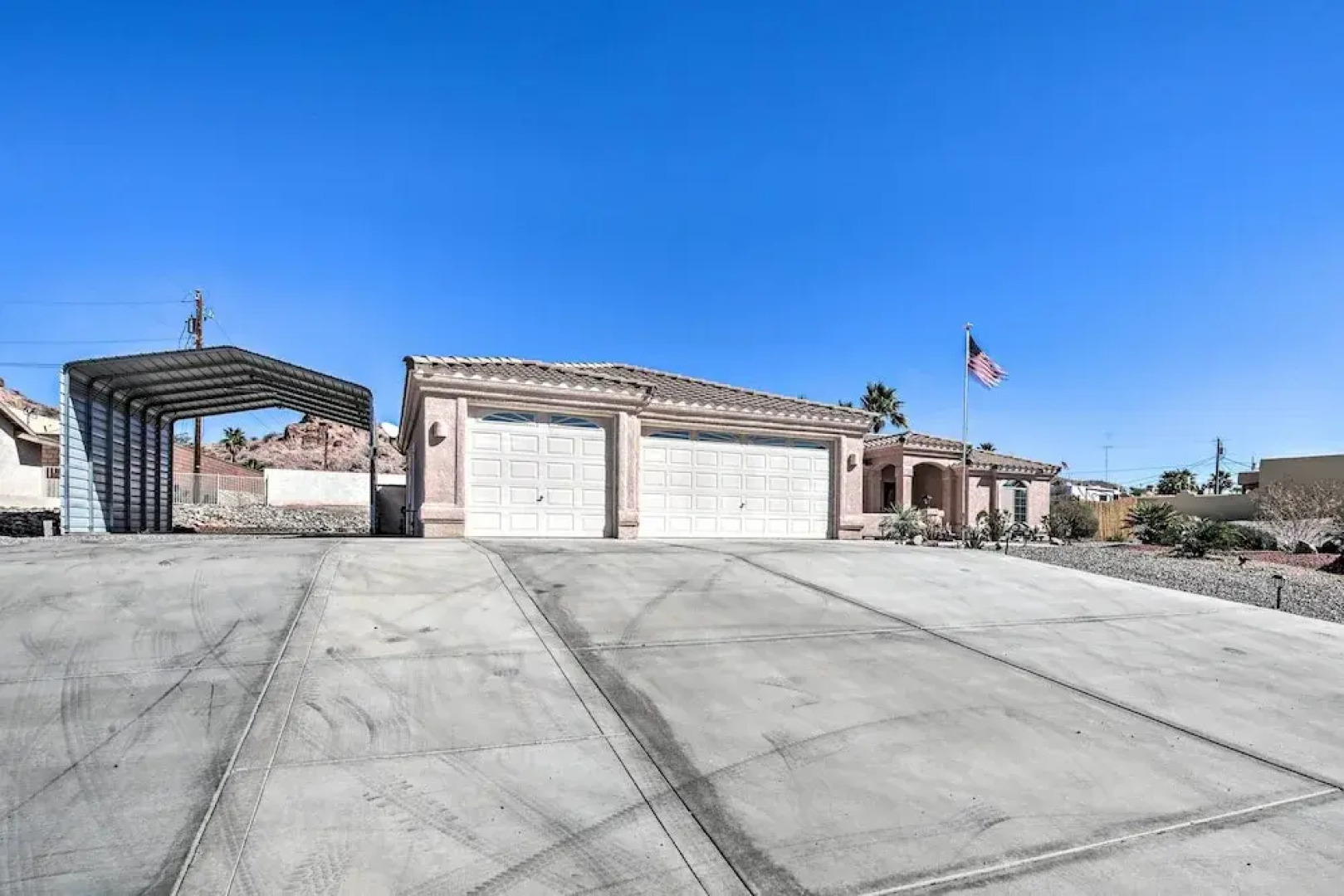 Heated Pool & Game Room: Lake Havasu Retreat