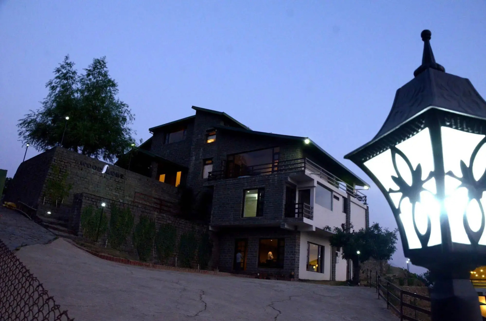 WoodSmoke resort & Spa