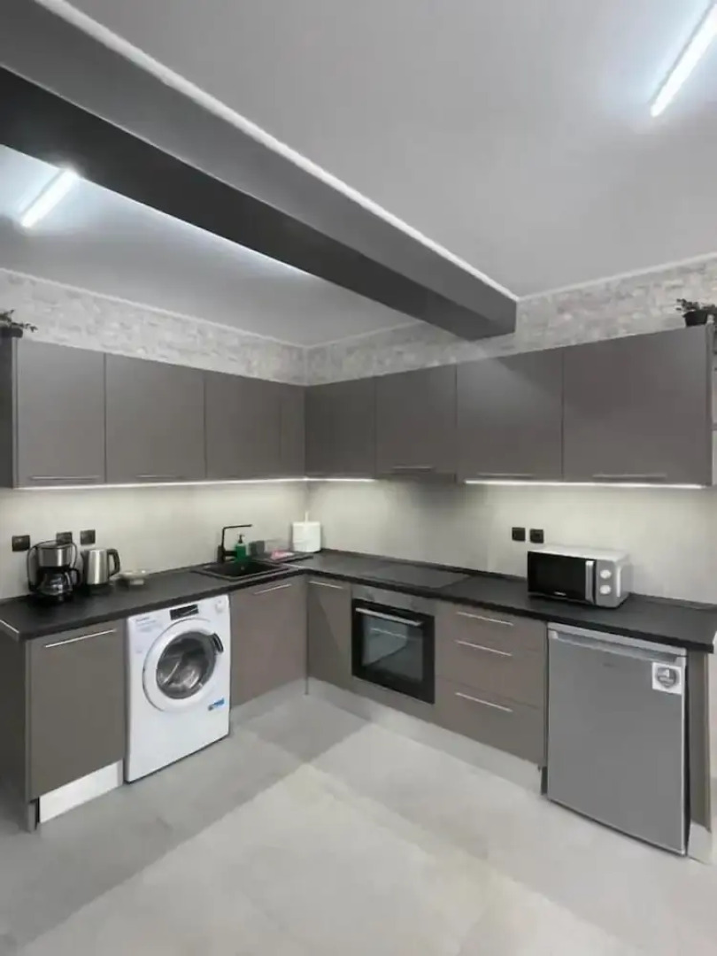 Avr Deluxe Suites 6 Airport Free Shuttle