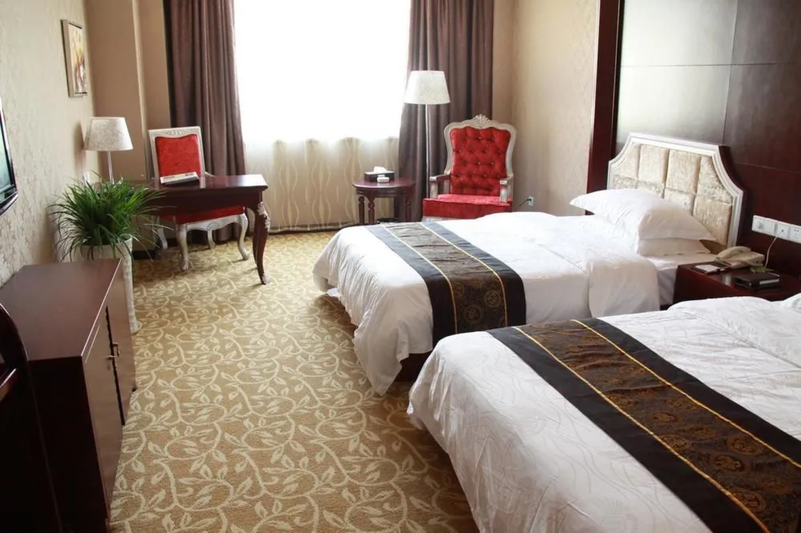 Oriental Luoma Hotel