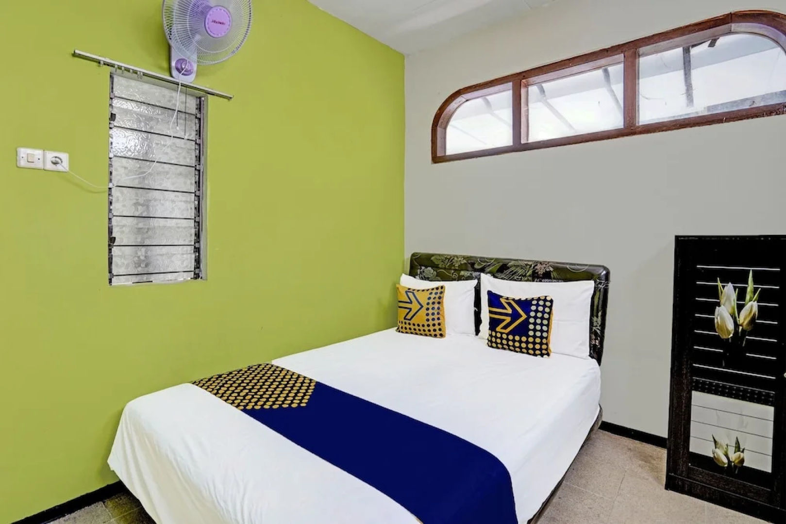 SPOT ON 91716 Kost Yy Syariah